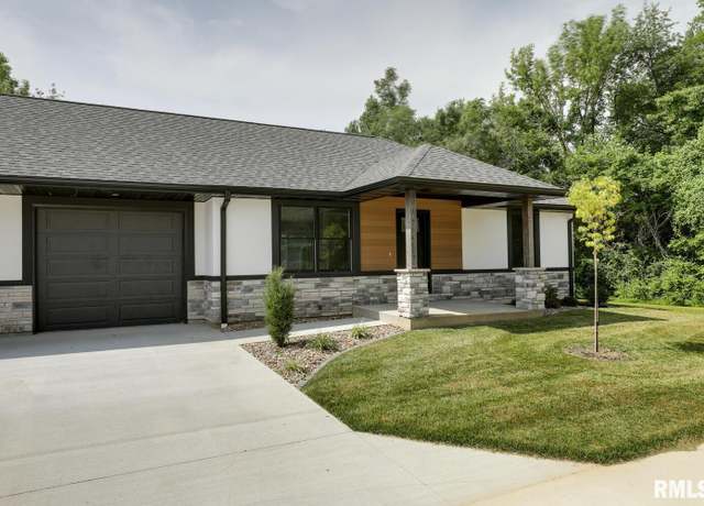 Property at 2801 N 23rd St, Quincy, IL 62305, 1 bed, 1.5 baths