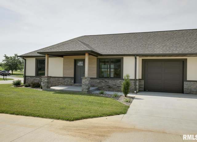 Property at 2829 N 23rd St, Quincy, IL 62305, 1 bed, 1.5 baths