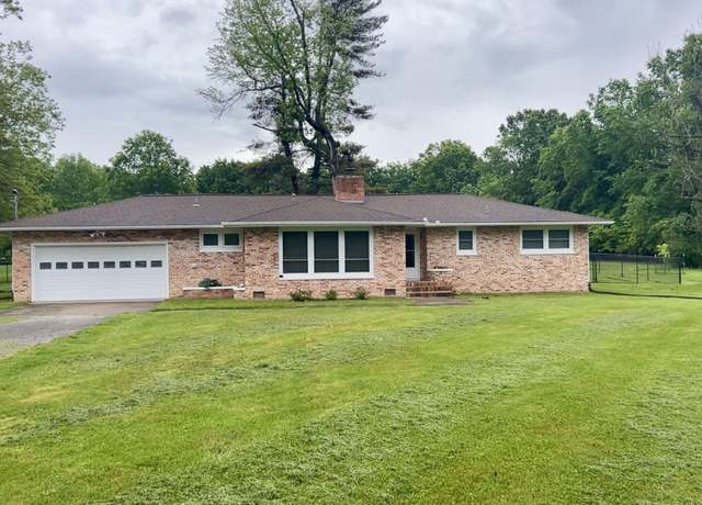 Property at 112 Prairie Rd, Carterville, IL 62918, 3 beds, 2 baths