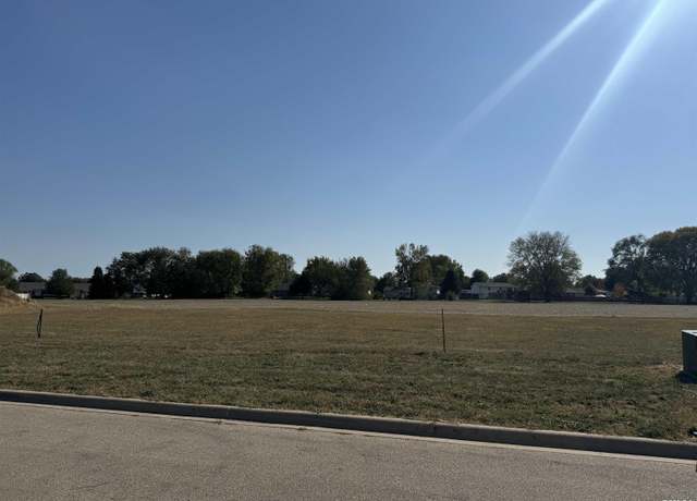 Property at 1806 W Keystone Ct, Chillicothe, IL 61523