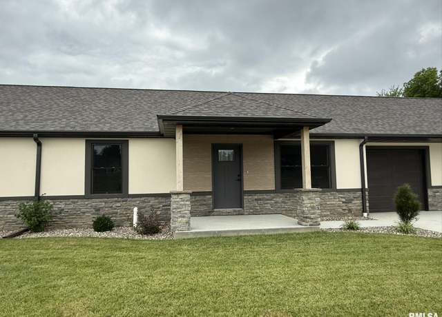 Property at 2821 N 23rd St, Quincy, IL 62305, 1 bed, 1.5 baths