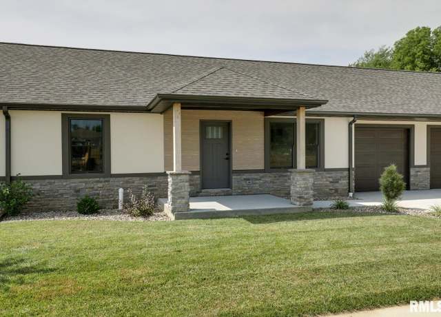 Property at 2821 N 23rd St, Quincy, IL 62305, 1 bed, 1.5 baths