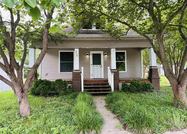 Property at 210 SE Front St, Dongola, IL 62926, 2 beds, 1 bath