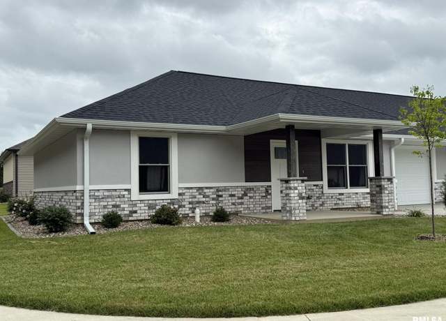 Property at 2803 N 23rd St, Quincy, IL 62305, 2 beds, 2 baths
