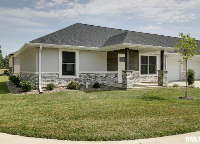 Property at 2803 N 23rd St, Quincy, IL 62305, 2 beds, 2 baths