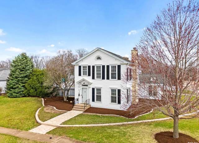 Property at 1404 N Santa FE Ave, Chillicothe, IL 61523, 4 beds, 4.5 baths