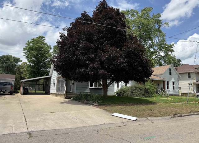 Property at 528 N Avenue A St, Canton, IL 61520, 3 beds, 2 baths