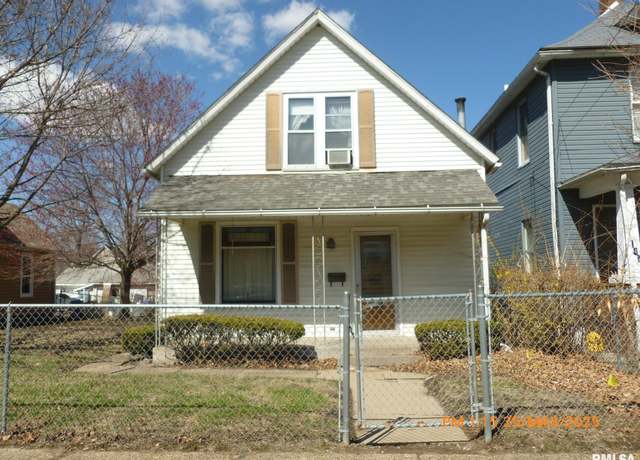 Property at 145 6th Ave, Moline, IL 61265, 2 beds, 1 bath