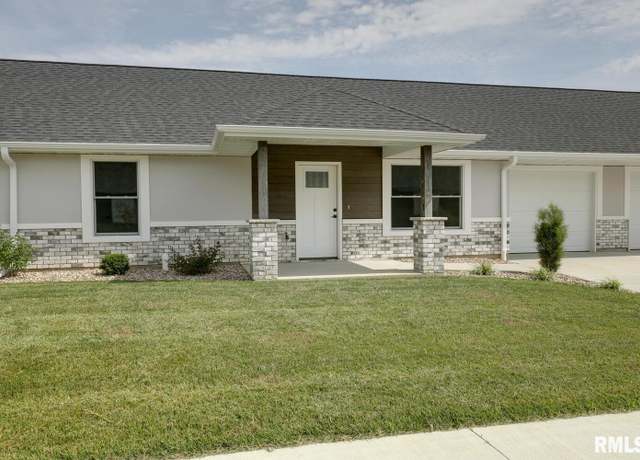 Property at 2811 N 23rd St, Quincy, IL 62305, 2 beds, 2 baths