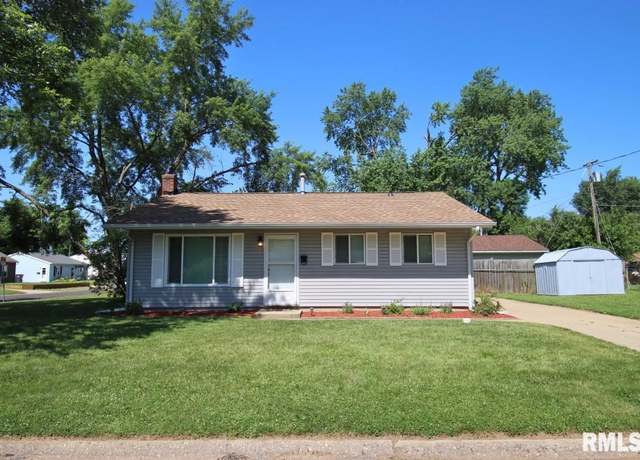 Property at 1409 Alton St, Pekin, IL 61554, 3 beds, 1 bath
