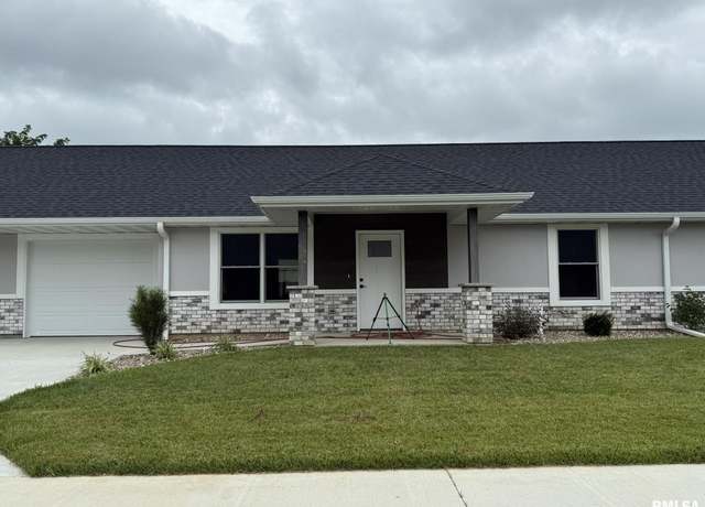 Property at 2807 N 23rd St, Quincy, IL 62305, 2 beds, 2 baths