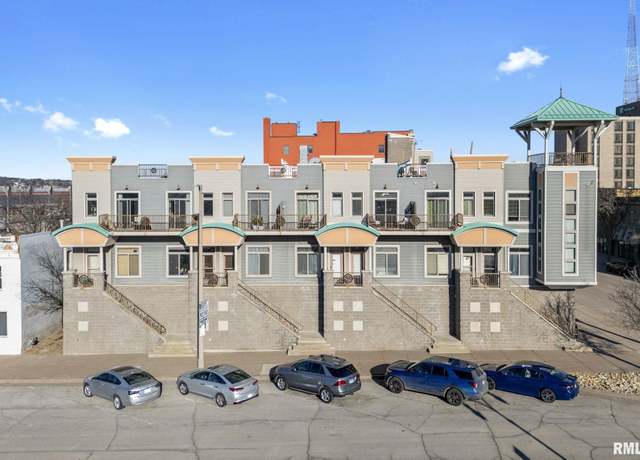 Property at 147 16th St #5, Rock Island, IL 61201, 2 beds, 1 bath