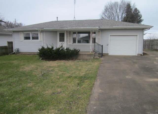 Property at 1012 E Pine St, Mason City, IL 62664-0000, 2 beds, 1 bath