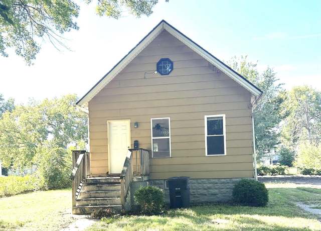 Property at 926 10th Ave, Rock Island, IL 61201, 1 bed, 1 bath