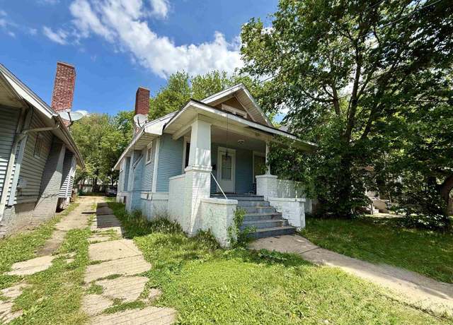 Property at 307 E Arcadia Ave, Peoria, IL 61603, 3 beds, 1 bath