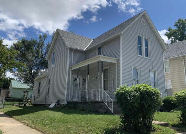 Property at 832 N 11th St, Quincy, IL 62301, 2 beds, 1.5 baths