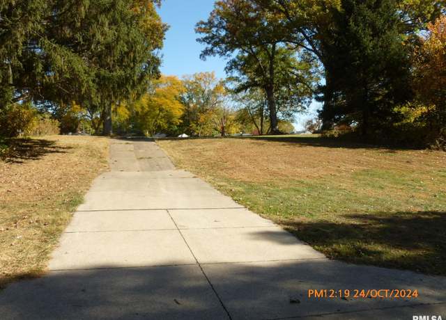 Property at 936 37th St, Moline, IL 61265