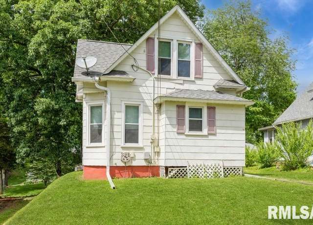 Property at 2308 18th Ave, Moline, IL 61265, 2 beds, 1 bath