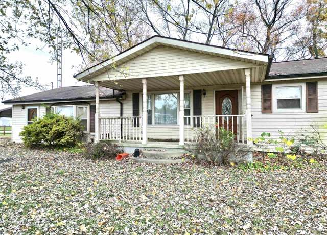 Property at 18446 Irvington Rd, Centralia, IL 62801, 3 beds, 2 baths