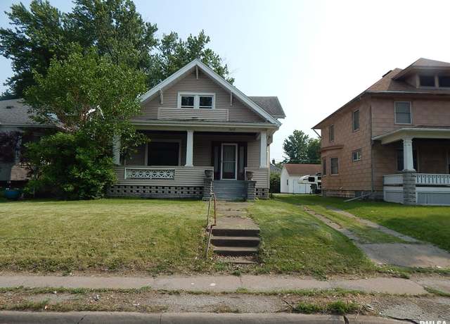 Property at 1115 W Locust St, Davenport, IA 52804, 2 beds, 1 bath