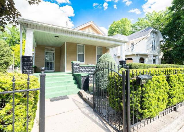 Property at 1218 N Sheridan Rd, Peoria, IL 61606, 4 beds, 1 bath