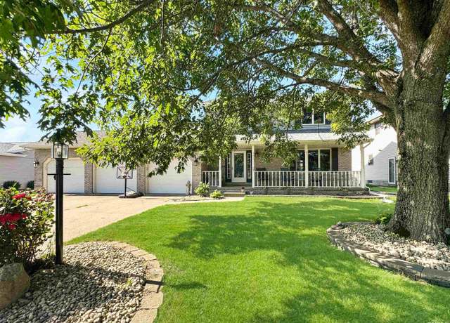 Property at 121 Prairieview Dr, East Peoria, IL 61611, 3 beds, 3.5 baths