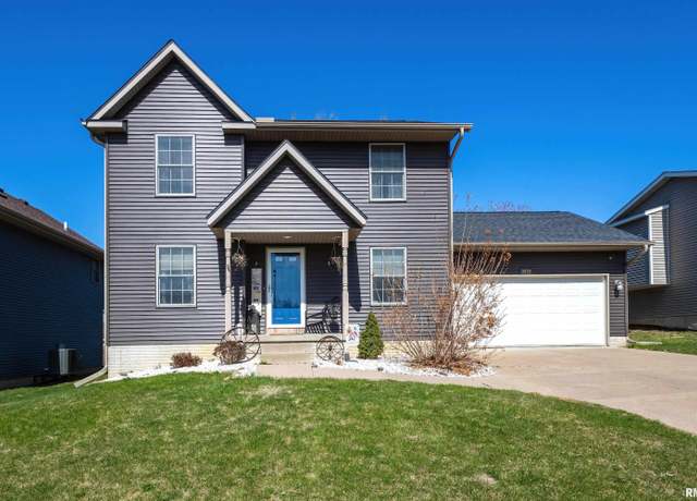 Property at 2632 W 54th St, Davenport, IA 52806, 3 beds, 3.5 baths