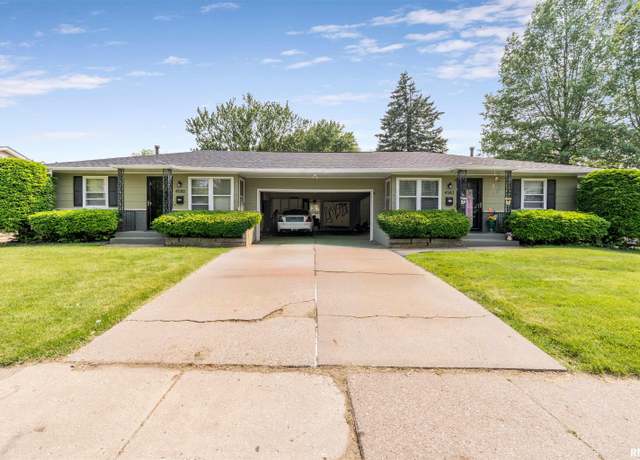 Property at 4580 Cheyenne Ave, Davenport, IA 52806, 4 beds, 2 baths