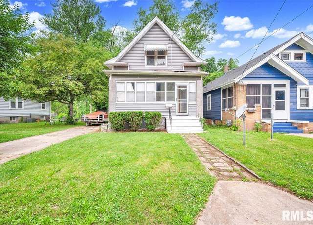 Property at 2219 N North St, Peoria, IL 61604, 3 beds, 1 bath