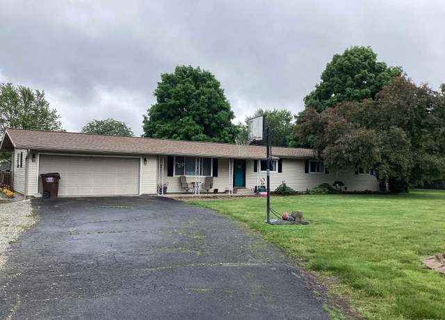 Property at 54 Sugar Creek Hl, Auburn, IL 62615, 4 beds, 2 baths