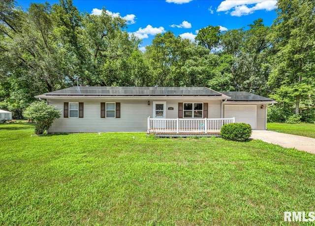 Property at 213 Lee St, North Pekin, IL 61554, 3 beds, 1.5 baths