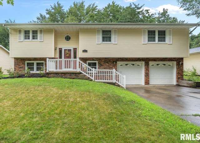 Property at 1913 Croydon Dr, Springfield, IL 62703, 3 beds, 2.5 baths