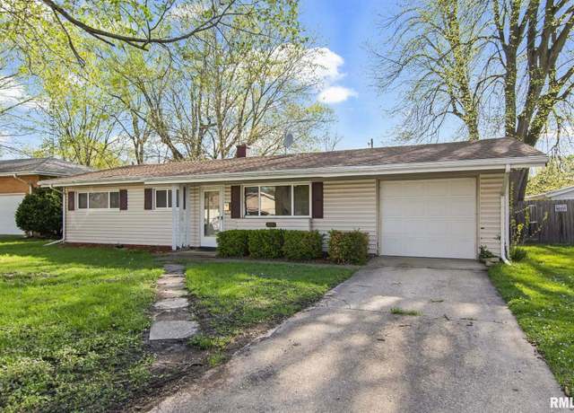 Property at 1807 Lee St, Springfield, IL 62703, 3 beds, 1 bath