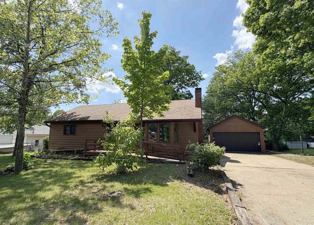 Property at 5335 N Sherwood Ave, Peoria, IL 61614, 3 beds, 1 bath