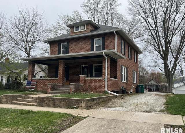 Property at 822 S Mcarthur St, Macomb, IL 61455, 4 beds, 3.5 baths