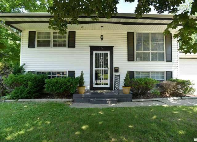 Property at 3711 W Creighton Ter, Peoria, IL 61615, 2 beds, 1 bath