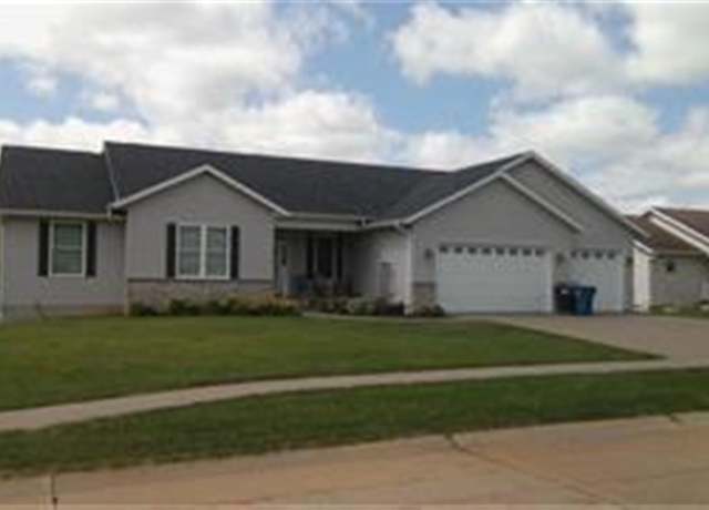 Property at 605 W Main St, Long Grove, IA 52756, 5 beds, 3.5 baths