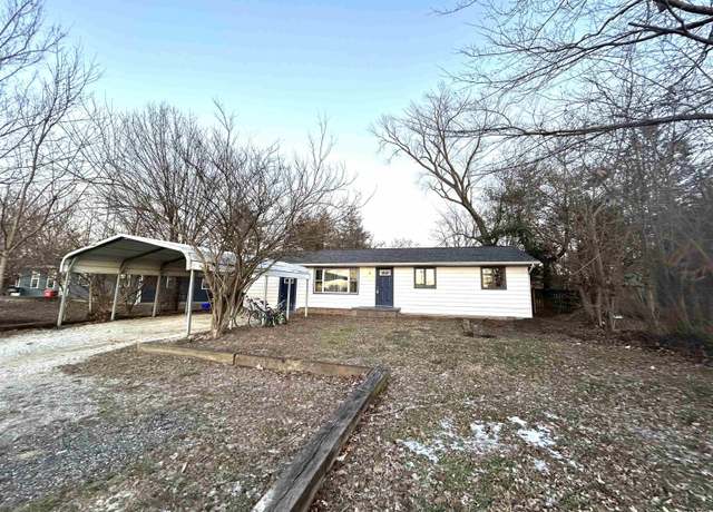 Property at 301 S Giant City Rd, Carbondale, IL 62901, 3 beds, 1 bath