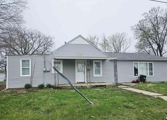 Property at 640 Grant Pl, Canton, IL 61520, 3 beds, 1 bath