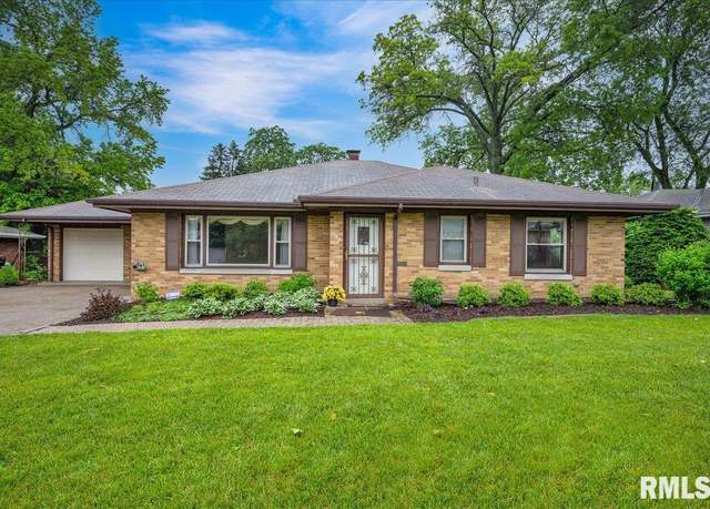 Property at 212 W Florence Ave, Peoria, IL 61604, 3 beds, 2 baths