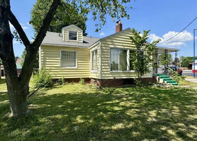 Property at 1003 E Main St, West Frankfort, IL 62896, 4 beds, 2 baths