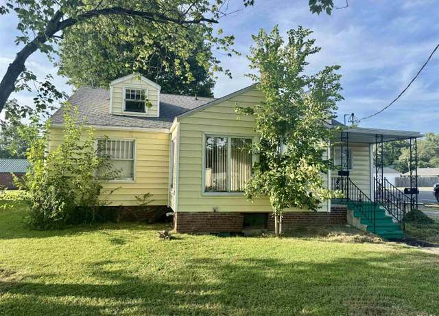 Property at 1003 E Main St, West Frankfort, IL 62896, 4 beds, 2 baths