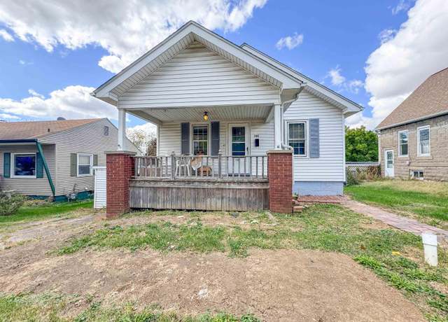 Property at 782 N Avenue B, Canton, IL 61520, 3 beds, 2 baths