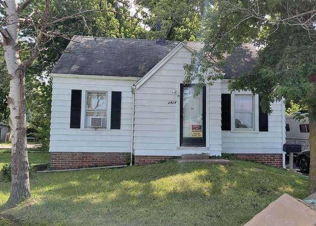 Property at 2928 S 11th St, Springfield, IL 62703, 2 beds, 1 bath