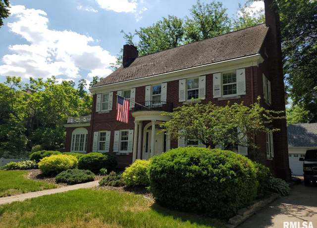 Property at 835 5th Avenue South, Clinton, IA 52732, 5 beds, 3.5 baths