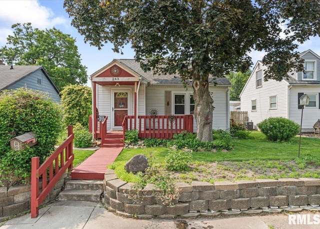 Property at 243 W 32nd St, Davenport, IA 52803, 2 beds, 1 bath