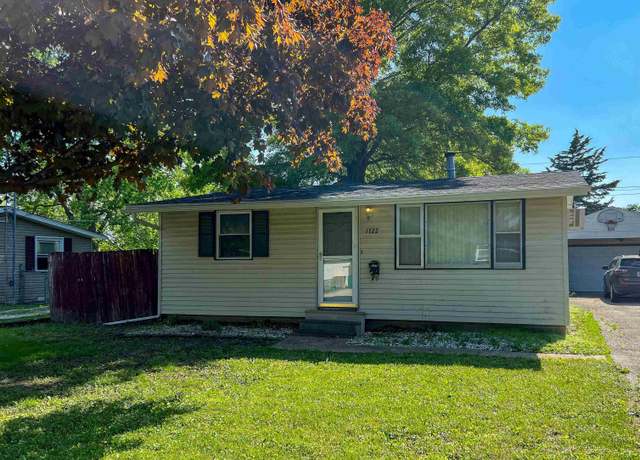 Property at 1722 Harrison St, Galesburg, IL 61401, 2 beds, 1 bath