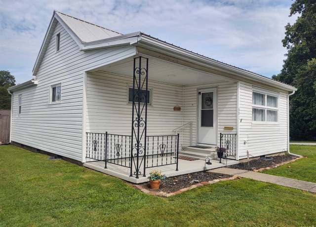 Property at 601 S State St, Christopher, IL 62822, 2 beds, 1 bath