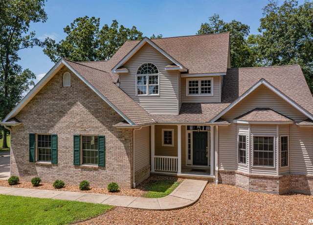 Property at 1013 Birdie Dr, Mt Vernon, IL 62864, 5 beds, 3.5 baths