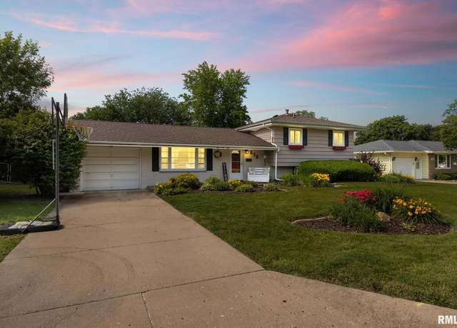 Property at 312 E Fernwood St, Morton, IL 61550, 3 beds, 1.5 baths